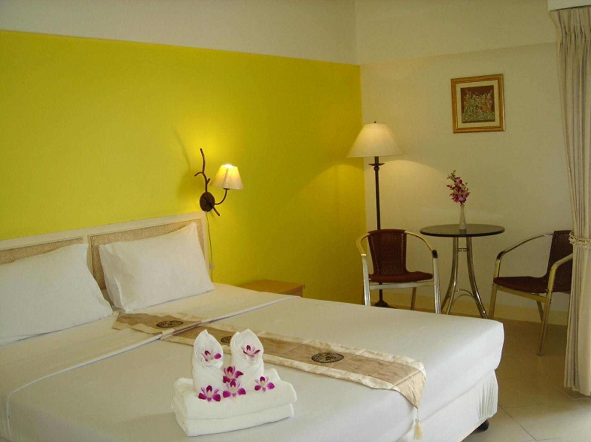 The Nest Serviced Apartment Бангкок Экстерьер фото
